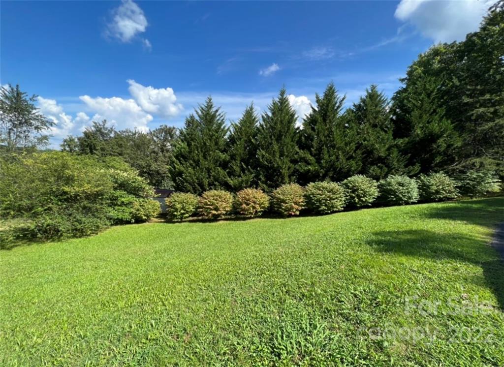 195 Hampton Ridge Drive, Unit 15 Marion, NC 28752 - Photo 27 of 36 Gallery Image 27