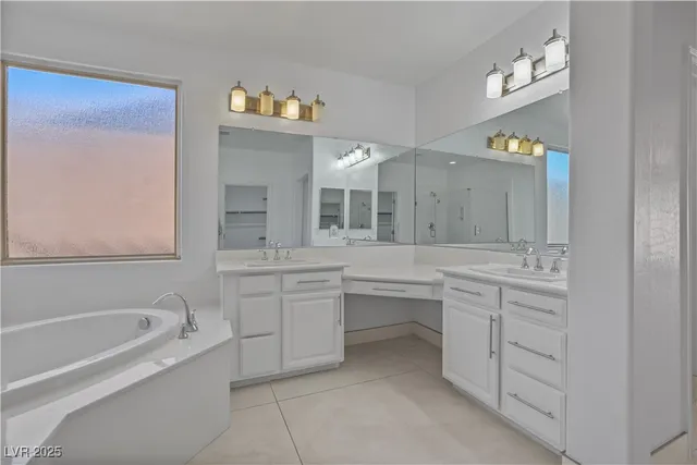 $1,150,000 | 7324 White Bloom Avenue, Las Vegas, NV 89117