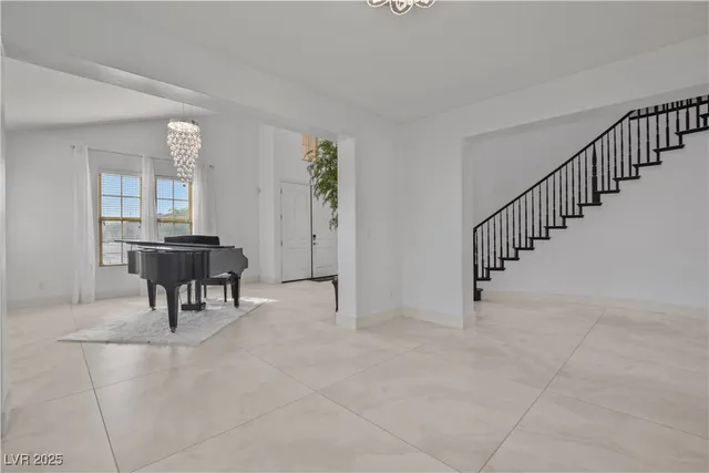 $1,150,000 | 7324 White Bloom Avenue, Las Vegas, NV 89117