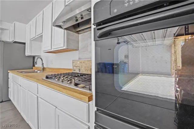 $1,150,000 | 7324 White Bloom Avenue, Las Vegas, NV 89117