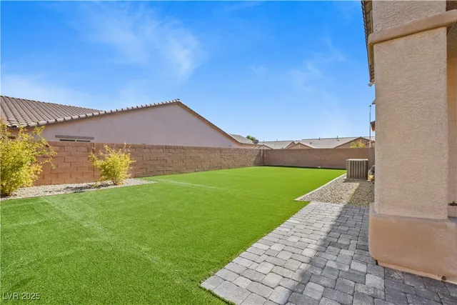 $1,150,000 | 7324 White Bloom Avenue, Las Vegas, NV 89117