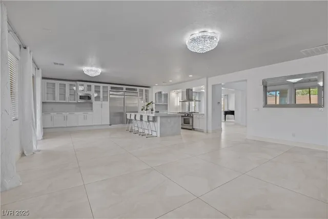 $1,150,000 | 7324 White Bloom Avenue, Las Vegas, NV 89117