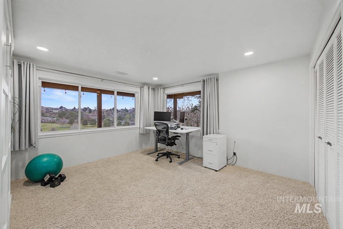 555 East Braemere Road Boise, ID 83702 - Photo 19 of 39