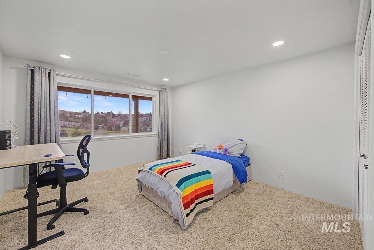 555 East Braemere Road Boise, ID 83702 - Photo 22 of 39