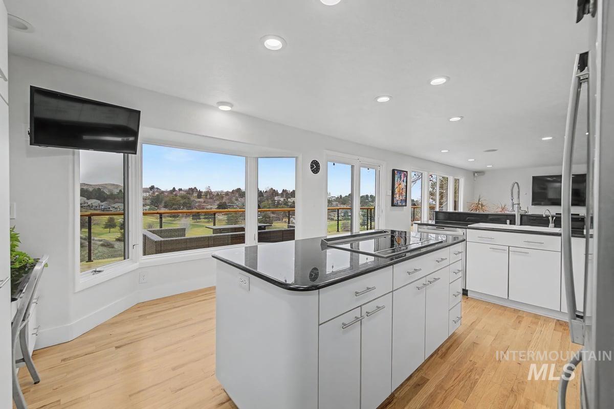 555 East Braemere Road Boise, ID 83702 - Photo 7 of 39