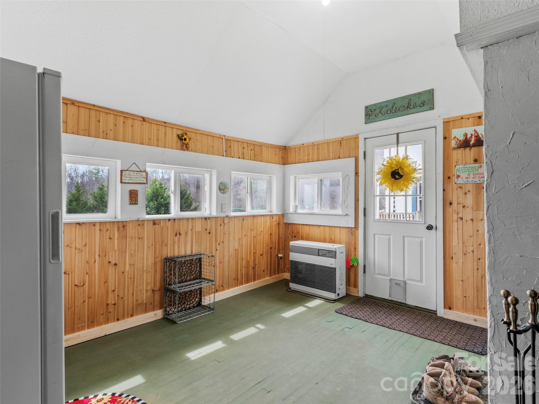 138 Robert Phillips Road Bakersville, NC 28705 - Photo 19 of 37