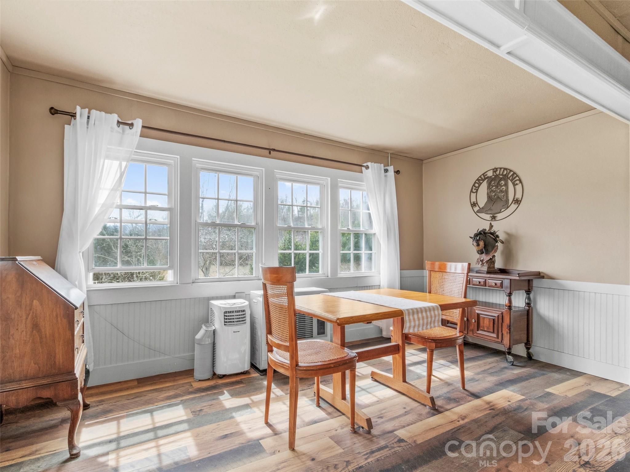 138 Robert Phillips Road Bakersville, NC 28705 - Photo 8 of 37