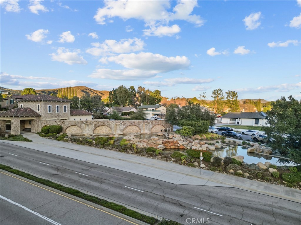 2804 Big Sky Place Simi Valley, CA 93065 - Photo 4 of 36