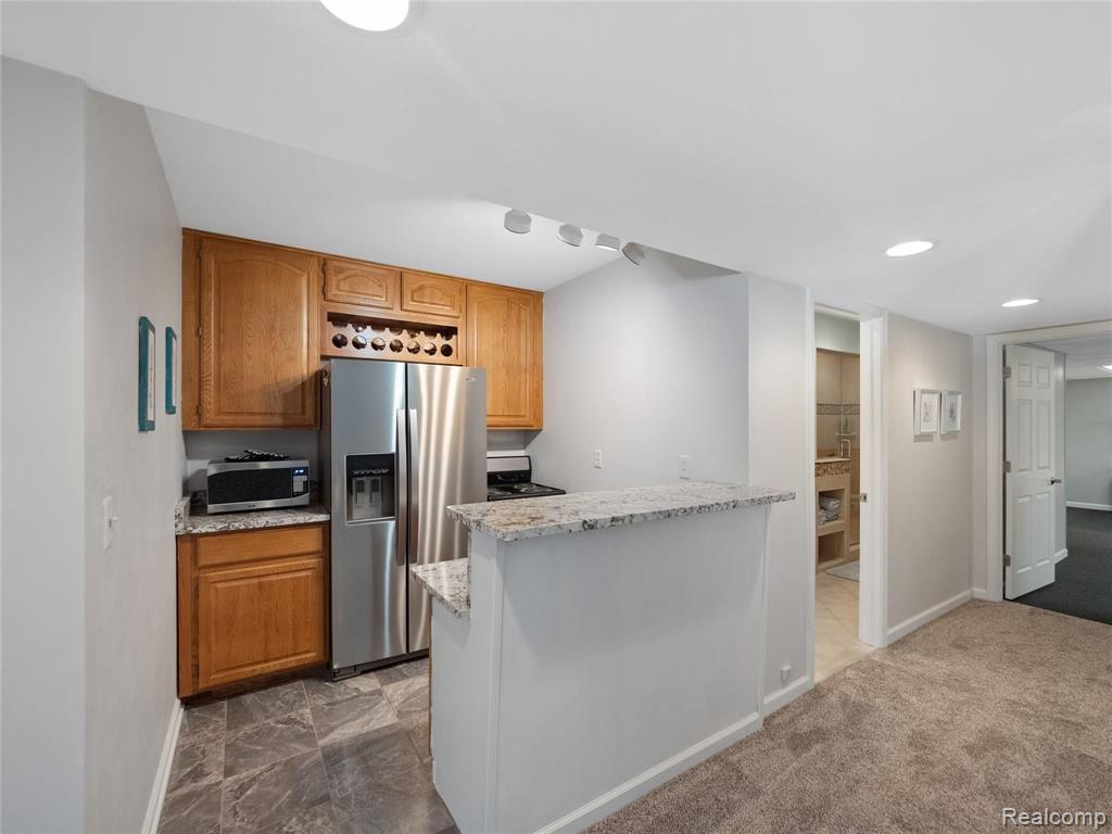 21311 Metroview Road Farmington Hills, MI 48335 - Photo 46 of 78