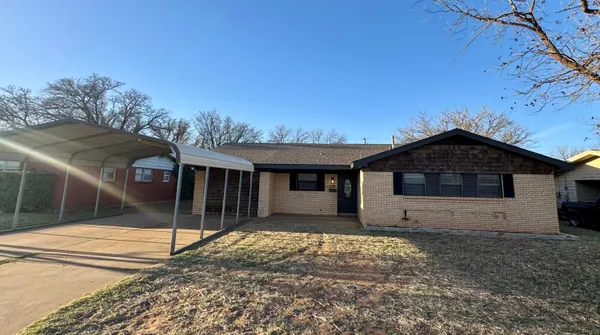 $199,500 | 106 North 22nd Place, Lamesa, TX 79331