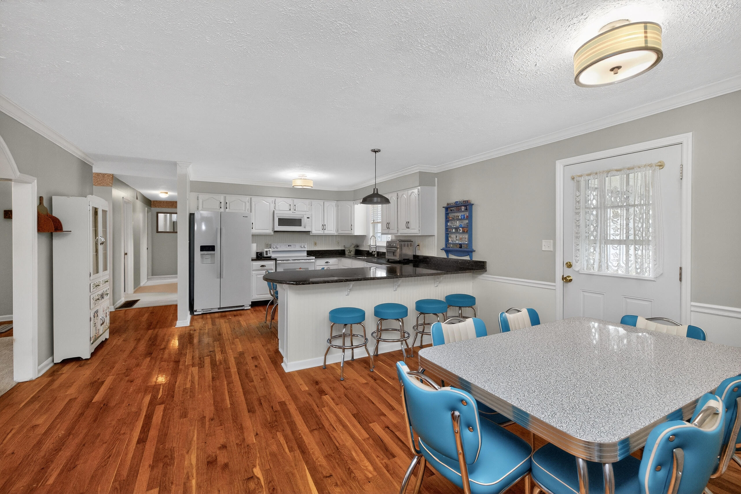 420 Willowbrook Road Winchester, KY 40391 - Photo 8 of 32 kitchen & dining area
