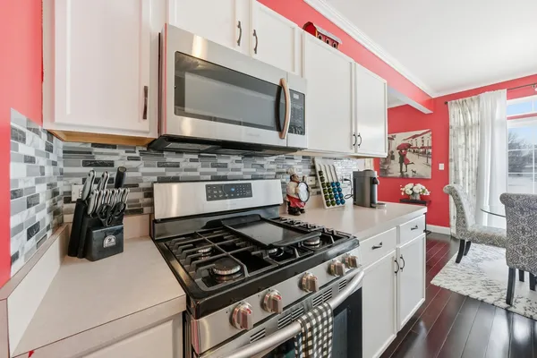 $289,000 | 18510 Bellagio Circle, Unit 18510, Tinley Park, IL 60477