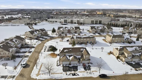 $289,000 | 18510 Bellagio Circle, Unit 18510, Tinley Park, IL 60477