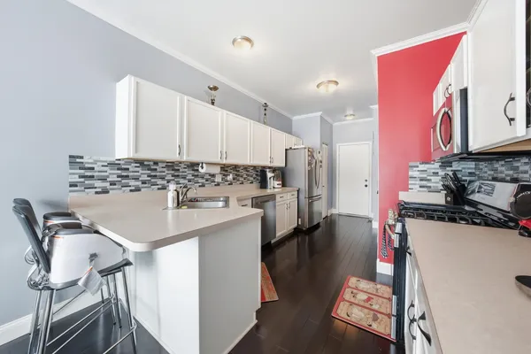 $289,000 | 18510 Bellagio Circle, Unit 18510, Tinley Park, IL 60477