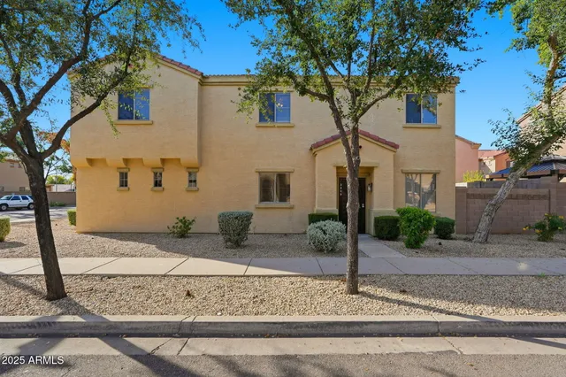 $360,000 | 3040 West Los Gatos Drive, Phoenix, AZ 85027