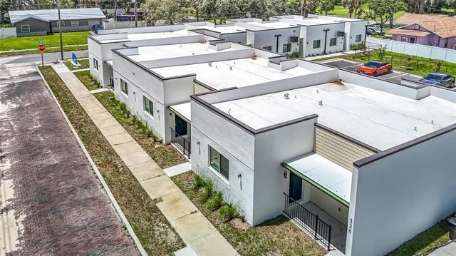 $2,299 | 401 East Boyer Street, Unit 2, Tarpon Springs, FL 34689