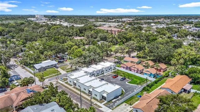 $2,299 | 401 East Boyer Street, Unit 2, Tarpon Springs, FL 34689