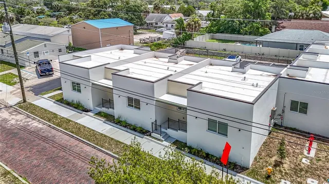 $2,299 | 401 East Boyer Street, Unit 2, Tarpon Springs, FL 34689