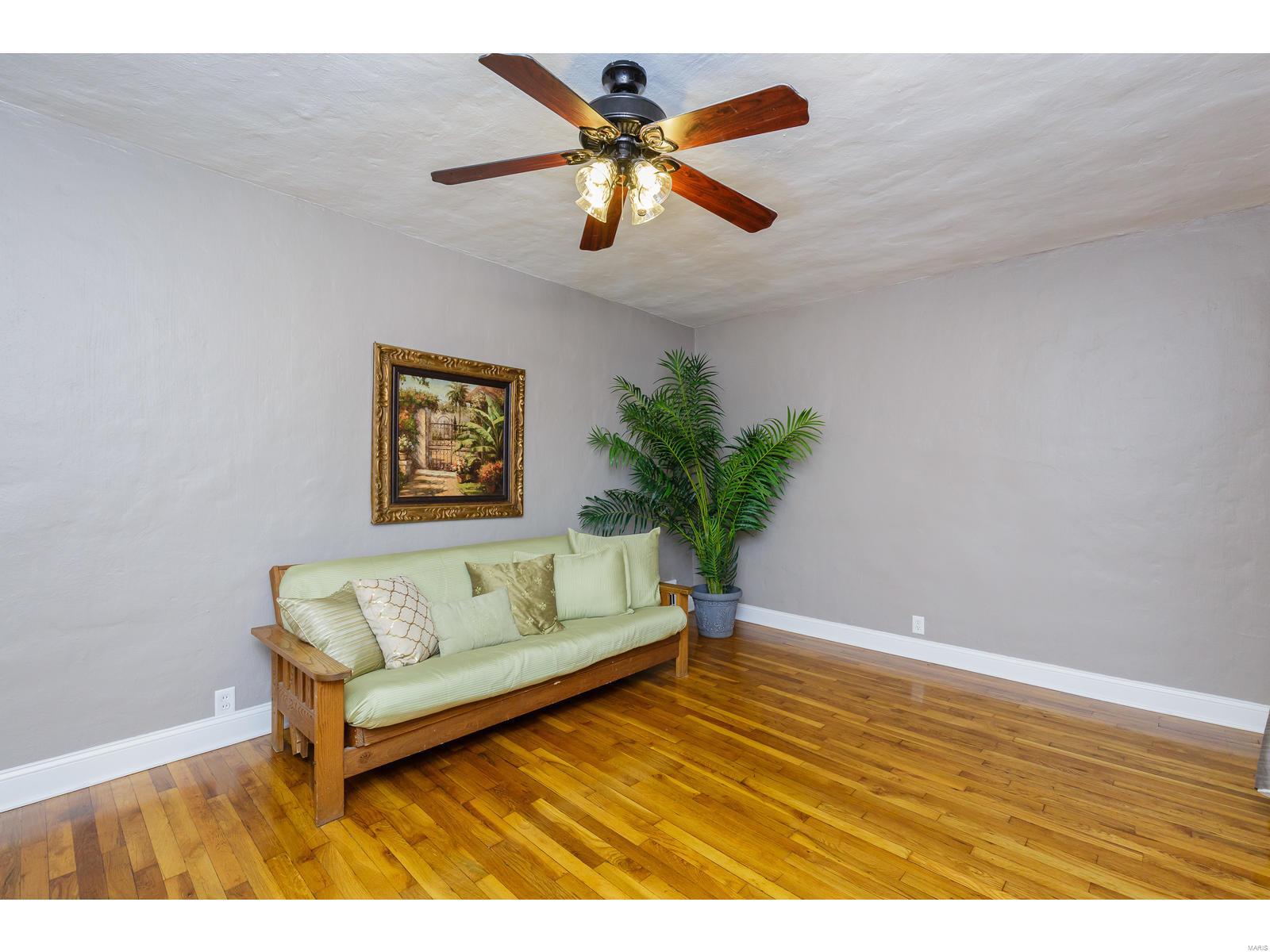 3751 Fee Fee Road Bridgeton, MO 63044 - Photo 10 of 42 Gallery Image 10
