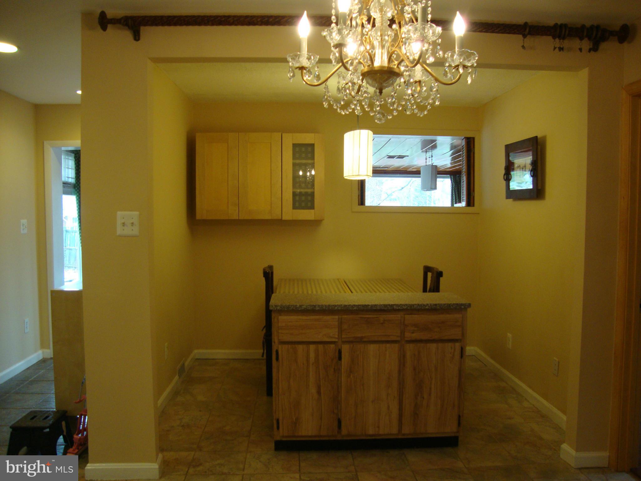 7310 Exmore Street Springfield, VA 22150 - Photo 11 of 25 Interior (General)