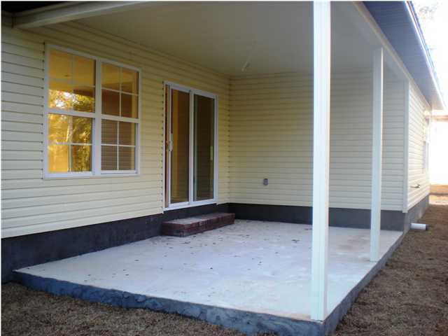 419 Hunters Ridge Road DeFuniak Springs, FL 32433 - Photo 5 of 11 Gallery Image 5