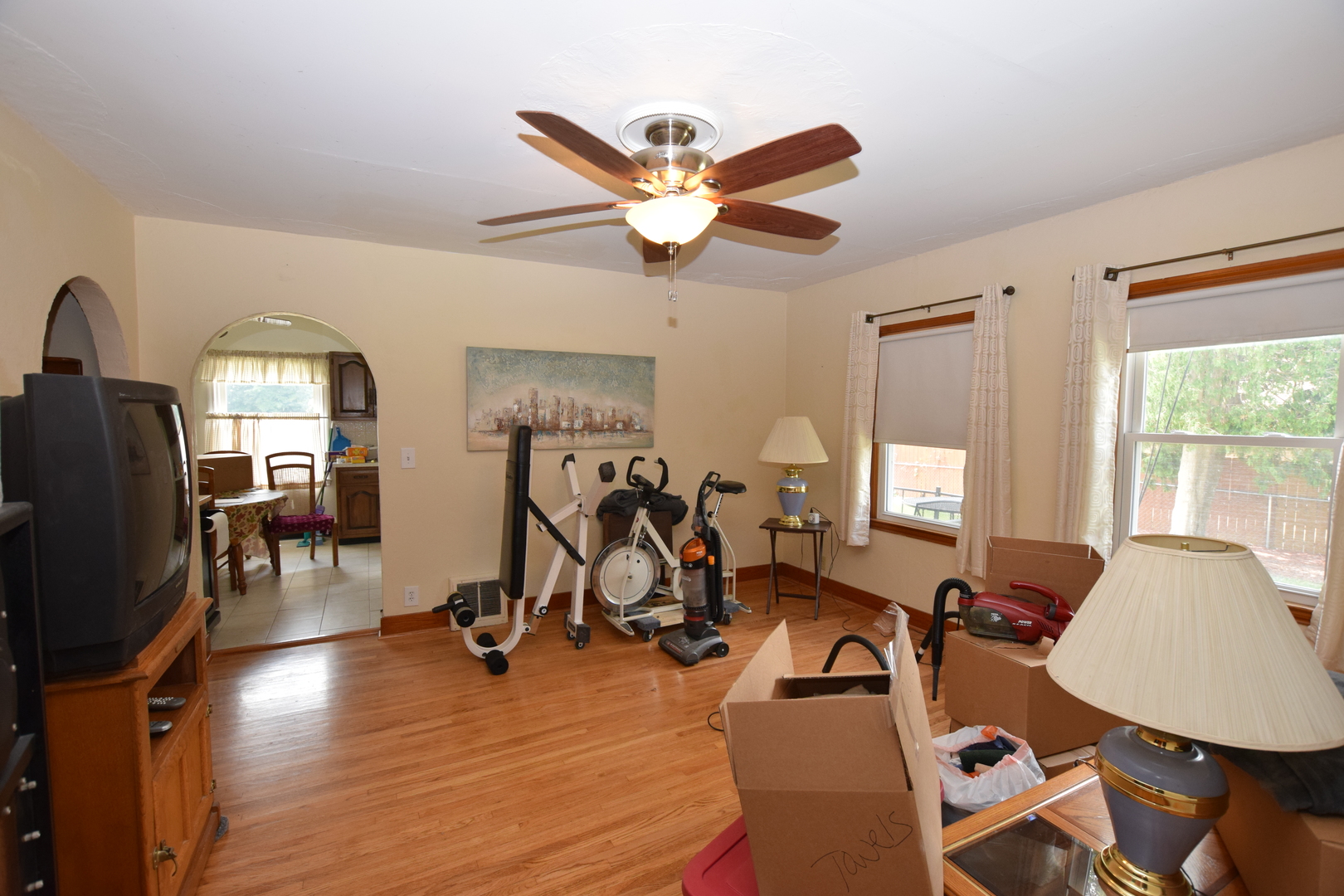 935 Schomer Road Aurora, IL 60505 - Photo 11 of 31
