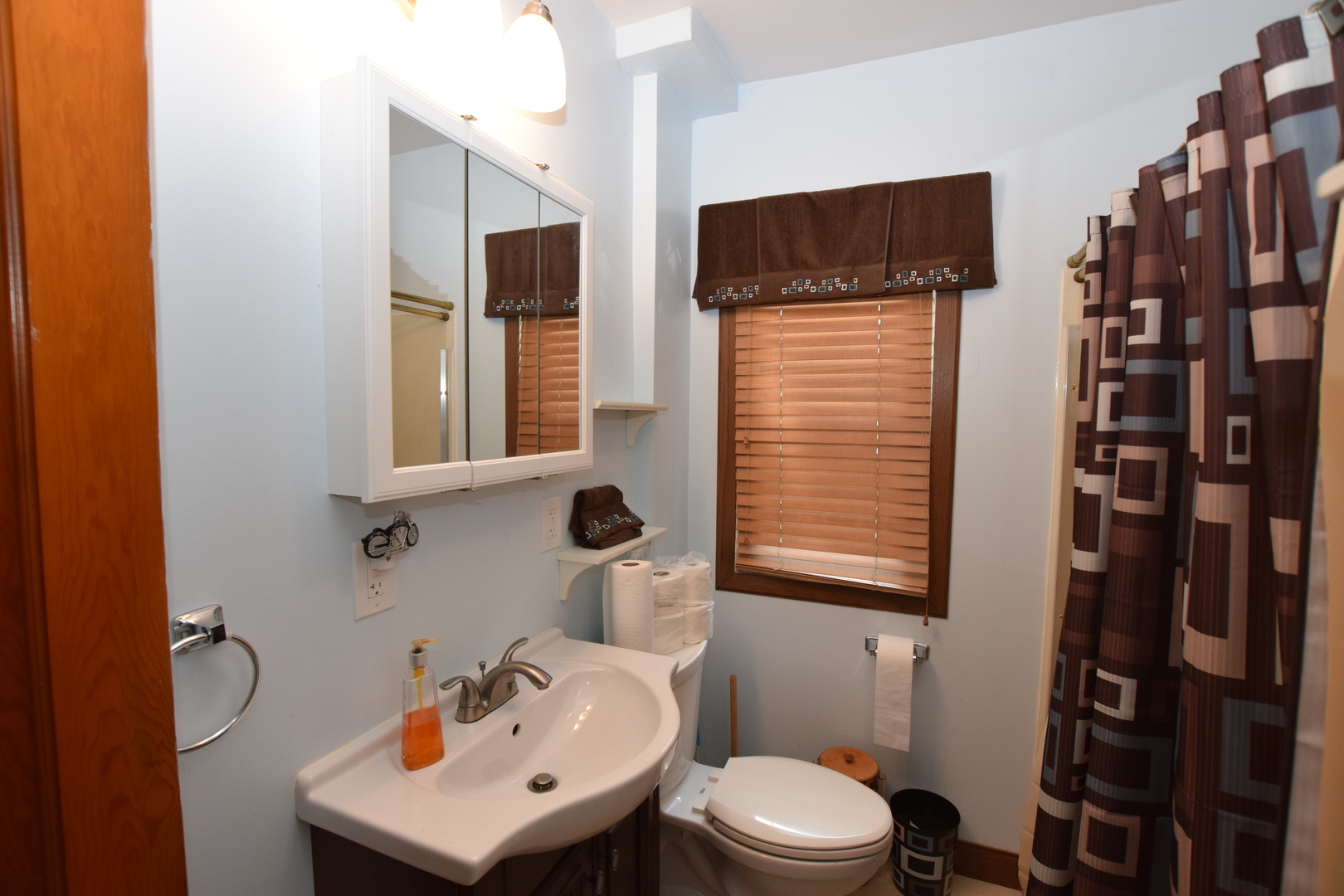 935 Schomer Road Aurora, IL 60505 - Photo 16 of 31