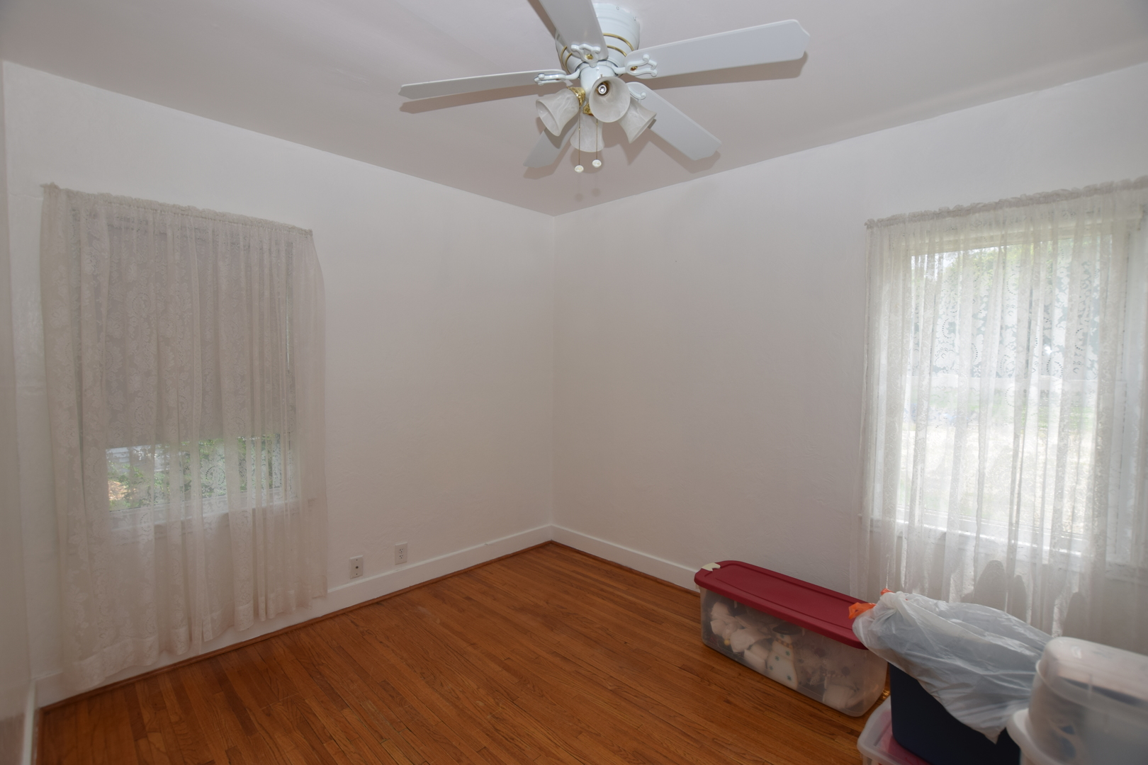 935 Schomer Road Aurora, IL 60505 - Photo 17 of 31