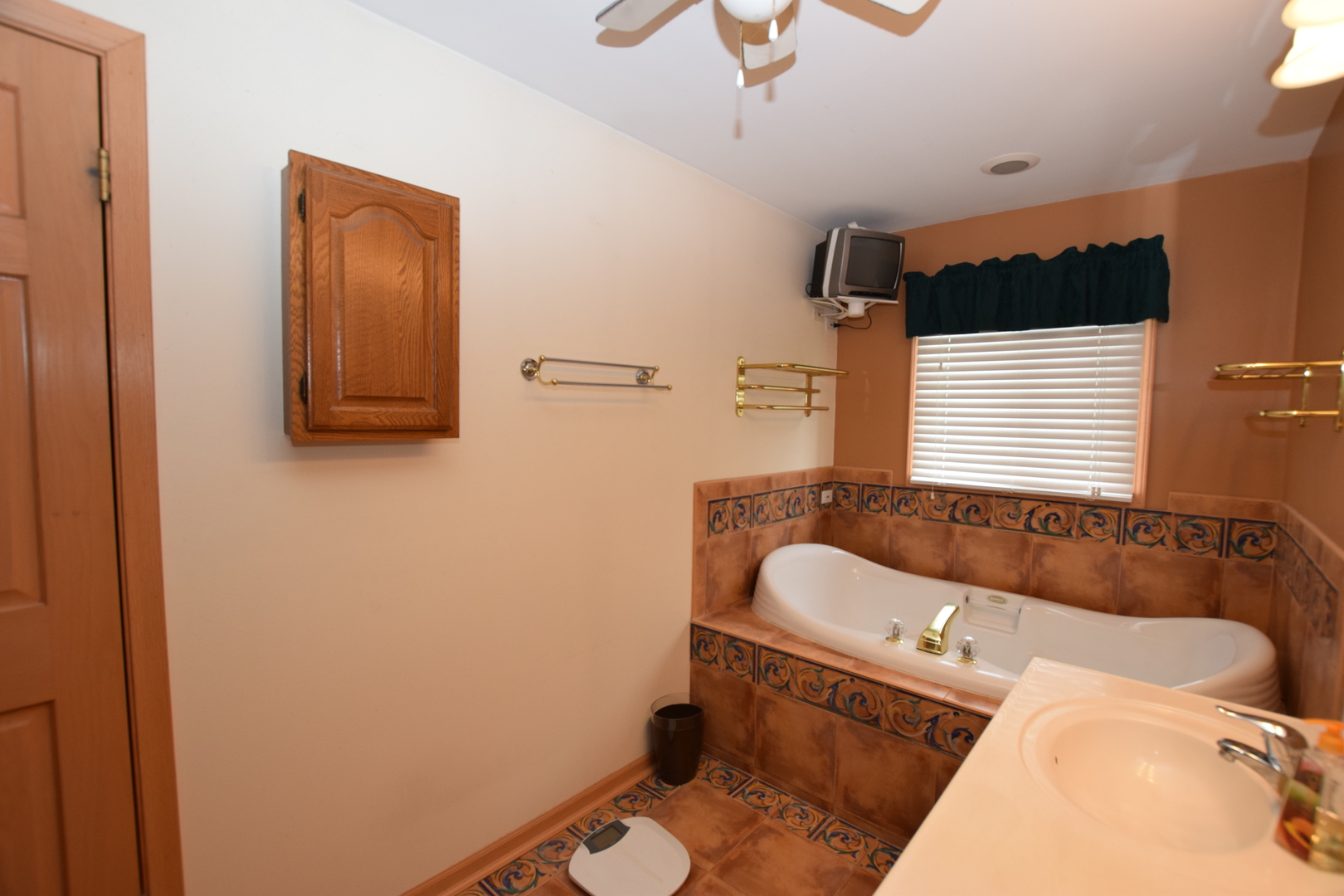 935 Schomer Road Aurora, IL 60505 - Photo 22 of 31