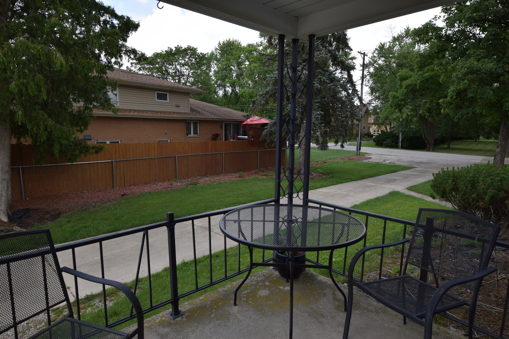935 Schomer Road Aurora, IL 60505 - Photo 9 of 31