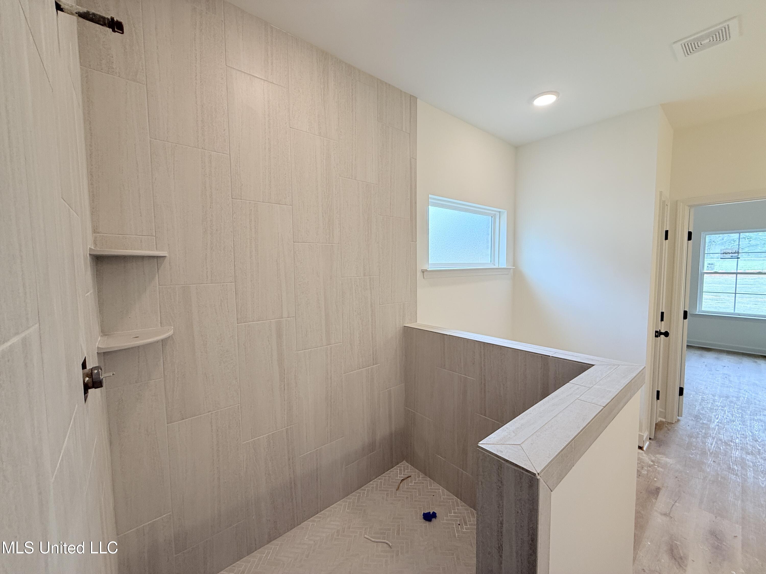 6251 Clover Court Walls, MS 38680 - Photo 17 of 29 Lambert