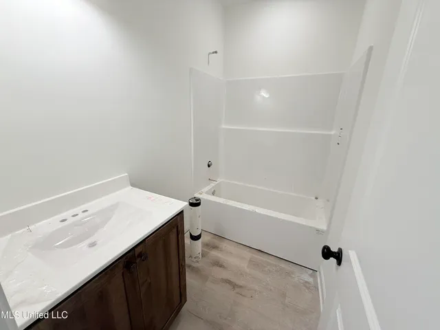 $330,900 | 6251 Clover Court, Walls, MS 38680