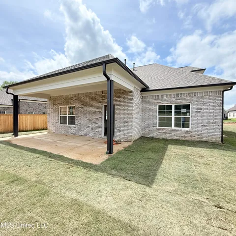 $330,900 | 6251 Clover Court, Walls, MS 38680