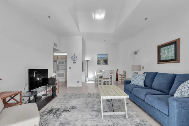 $3,200 | 4468 Northeast Ocean Boulevard, Unit F3, Jensen Beach, FL 34957