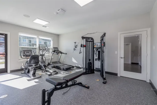 $918 | 823 North Ardenwood Drive, Baton Rouge, LA 70806