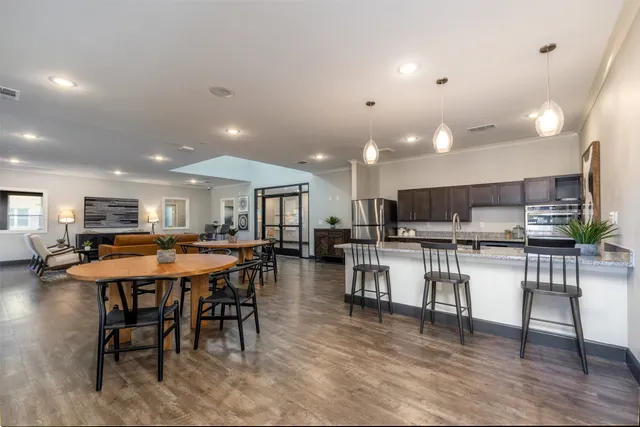 $918 | 823 North Ardenwood Drive, Baton Rouge, LA 70806