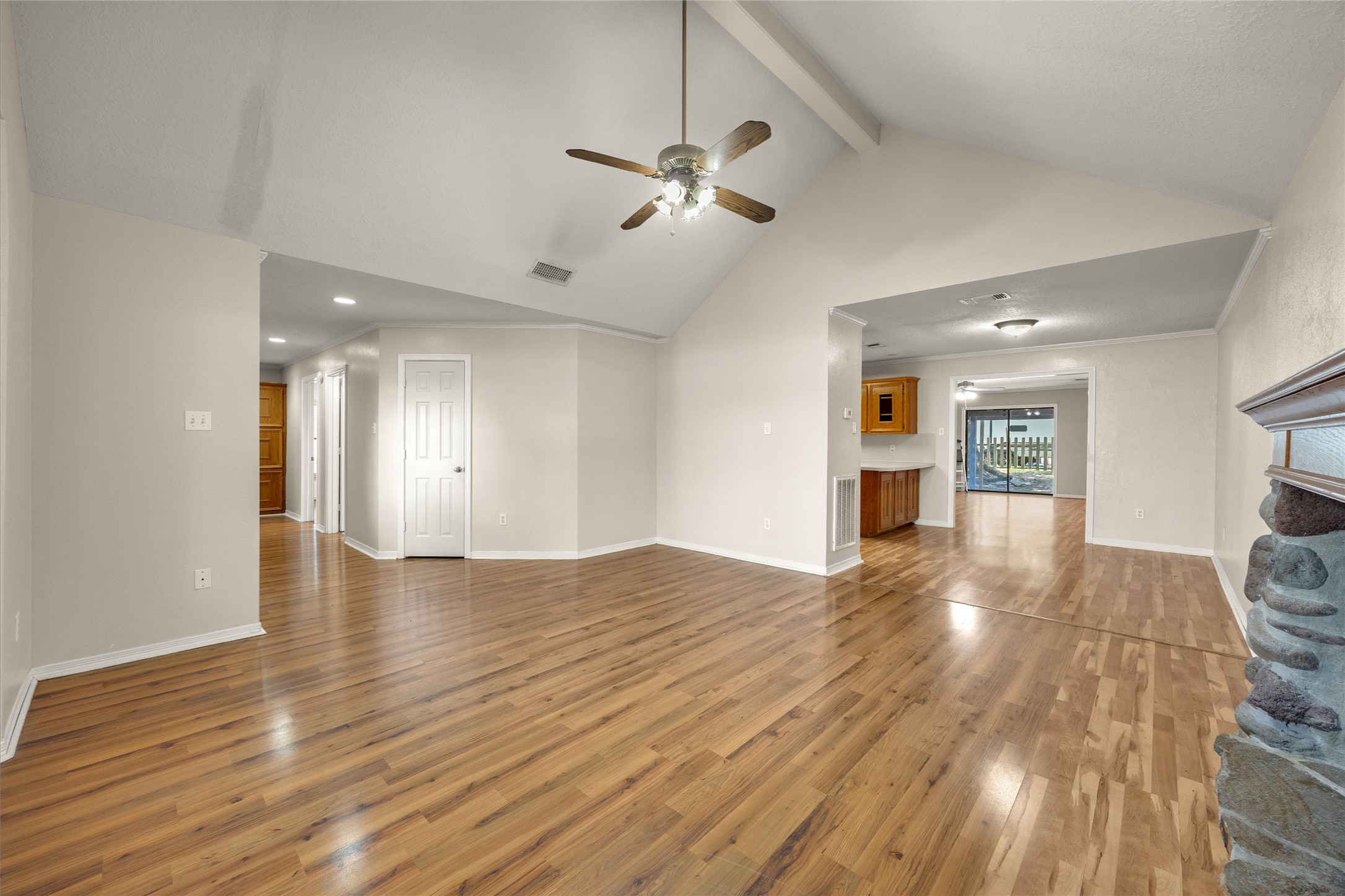 3103 Spring Stuebner Road Spring, TX 77389 - Photo 8 of 27 Gallery Image 8