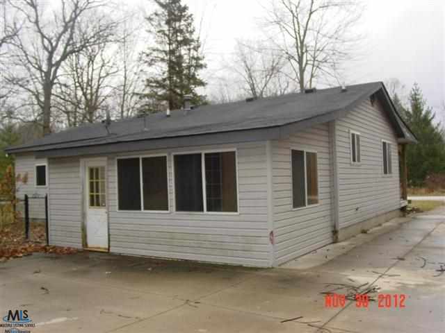 6072 Benoit Road Algonac, MI 48001 - Photo 5 of 15 31128227-4.JPG