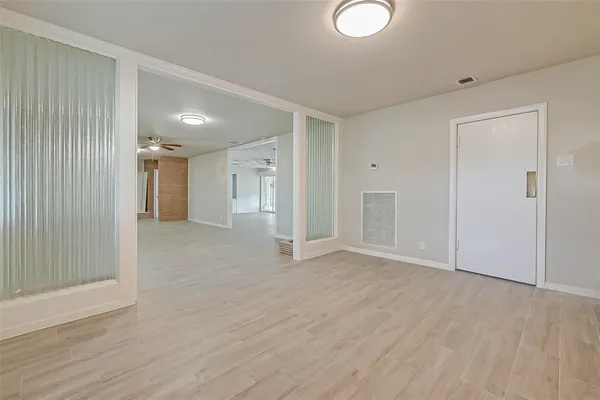 $3,200 | 2511 Maroneal Street, Houston, TX 77030