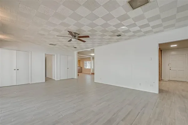 $3,200 | 2511 Maroneal Street, Houston, TX 77030