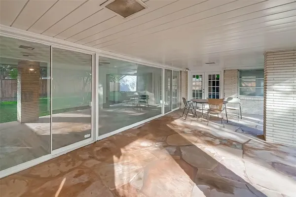 $3,200 | 2511 Maroneal Street, Houston, TX 77030