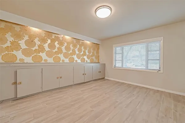 $3,200 | 2511 Maroneal Street, Houston, TX 77030