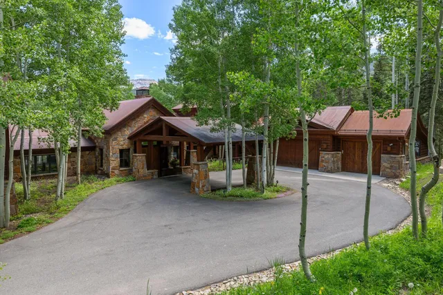 a house view with a sitting space and garden view