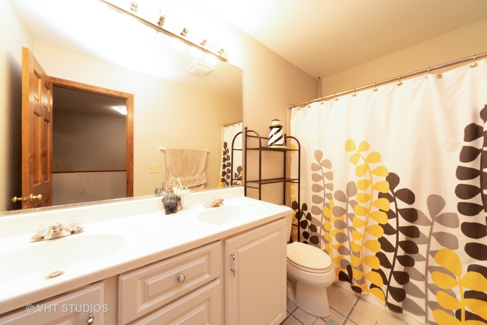 259 Foxmoor Road Fox River Grove, IL 60021 - Photo 14 of 19