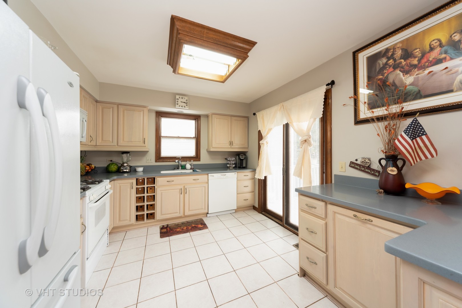 259 Foxmoor Road Fox River Grove, IL 60021 - Photo 4 of 19