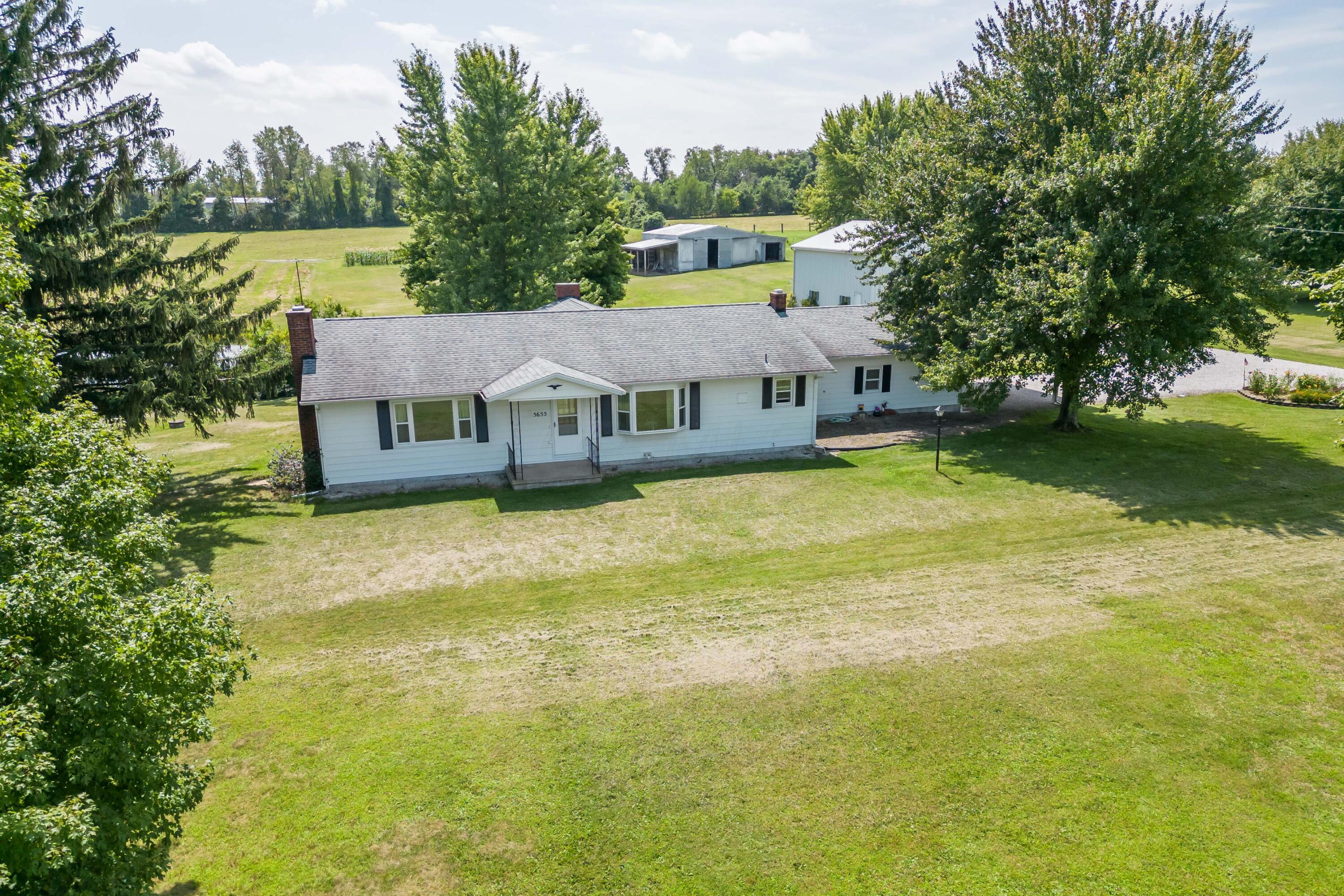 5655 Westfall Road Southwest Lancaster, OH 43130 - Photo 4 of 67 DJI_0181