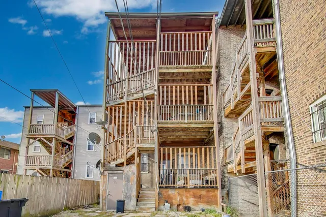 $650,000 | 4507 South Michigan Avenue, Chicago, IL 60653