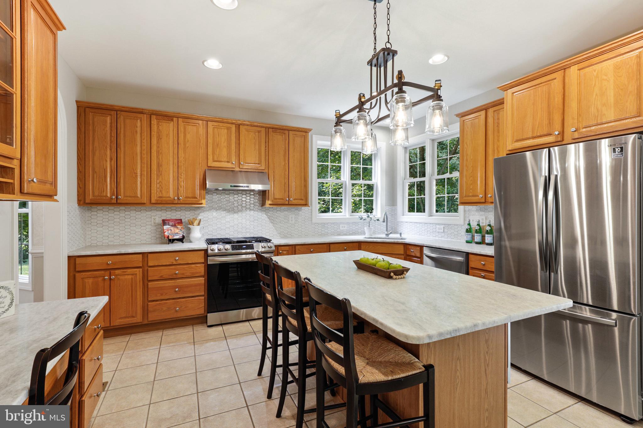 10181 Deep Skies Drive Laurel, MD 20723 - Photo 18 of 62 Oversized Kitchen Island