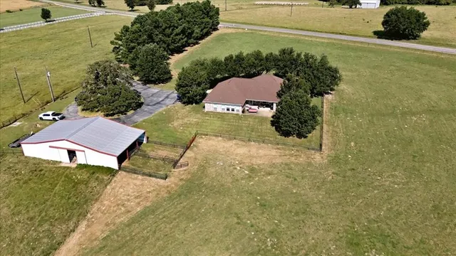 $700,000 | 1235 West Fm 837, Montalba, TX 75853