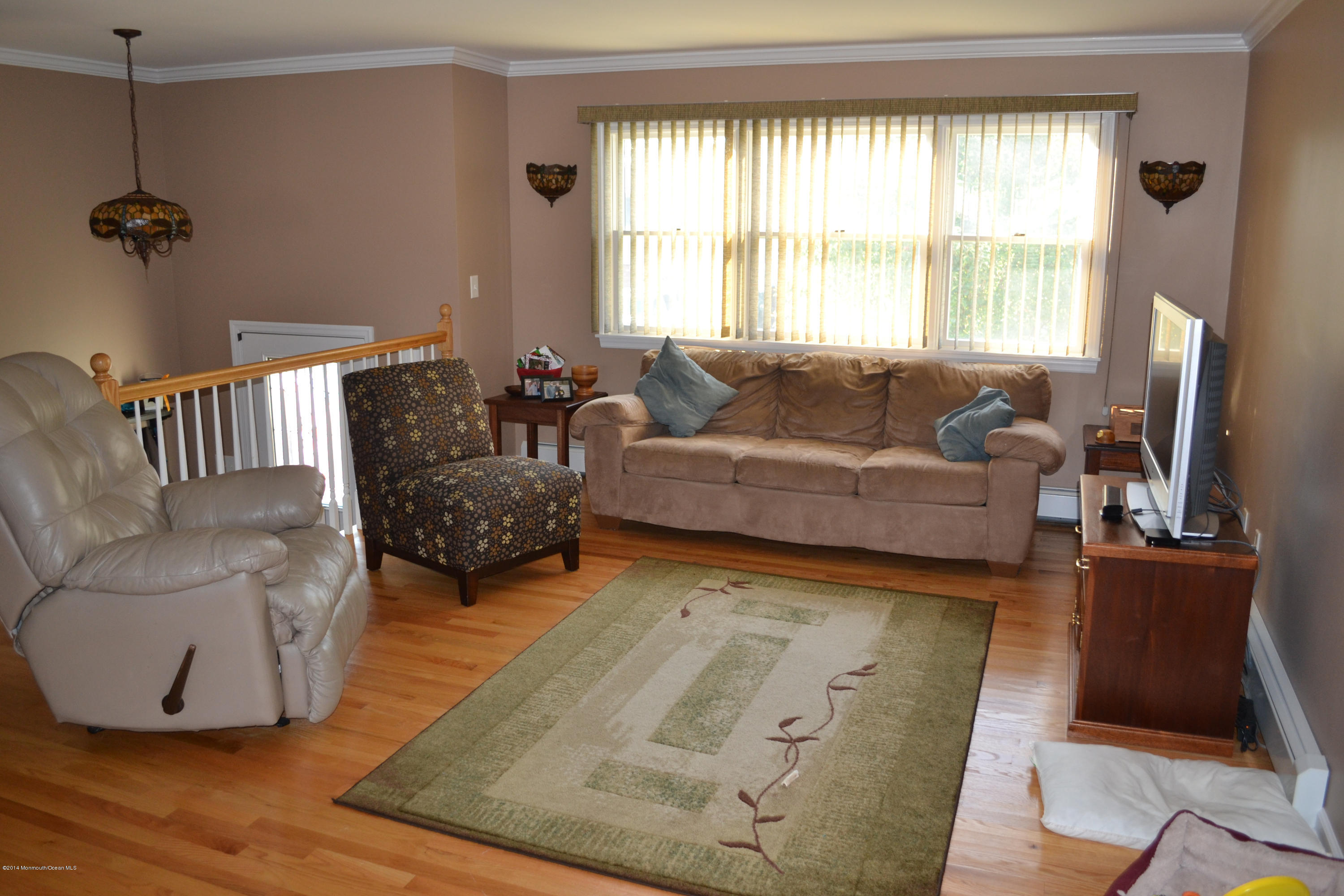 2111 Kenneth Road Point Pleasant, NJ 08742 - Photo 4 of 26 Living Room